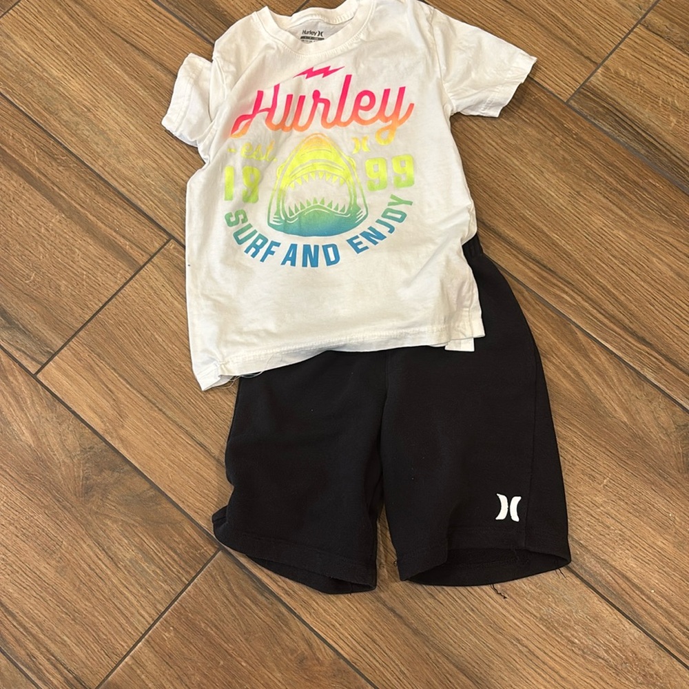 Boys Hurley set